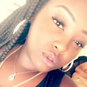 Meet your Posher, Alicia